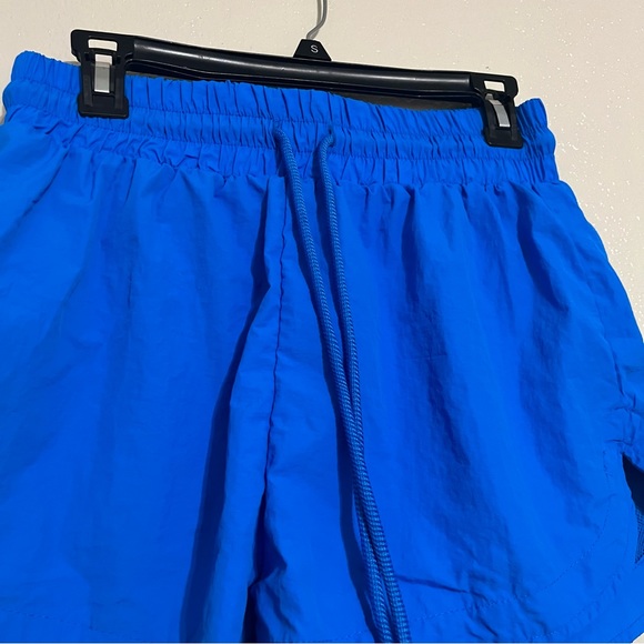 2 pair Forever 21 Active Shorts White and Blue Size Medium - Picture 8 of 11
